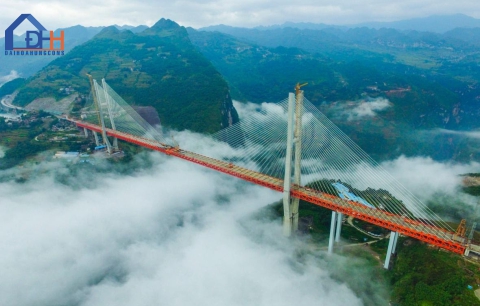 Xây Cầu…Cao Ngang Tòa Nhà 200 Tầng, Chi Phí Khủng Lên Tới 3,4 Nghìn Tỷ, Trung Quốc Khiến Thế Giới Ngỡ Ngàng Với Công Trình ‘Đi Xuyên Mây’ Độc Đáo